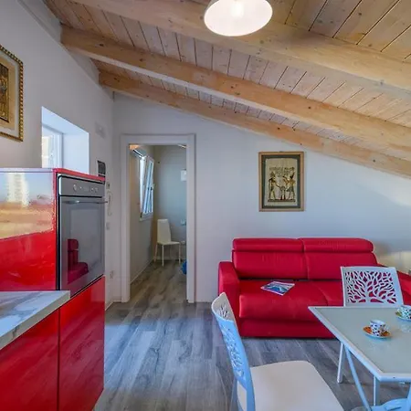 Piccolo Apartment *